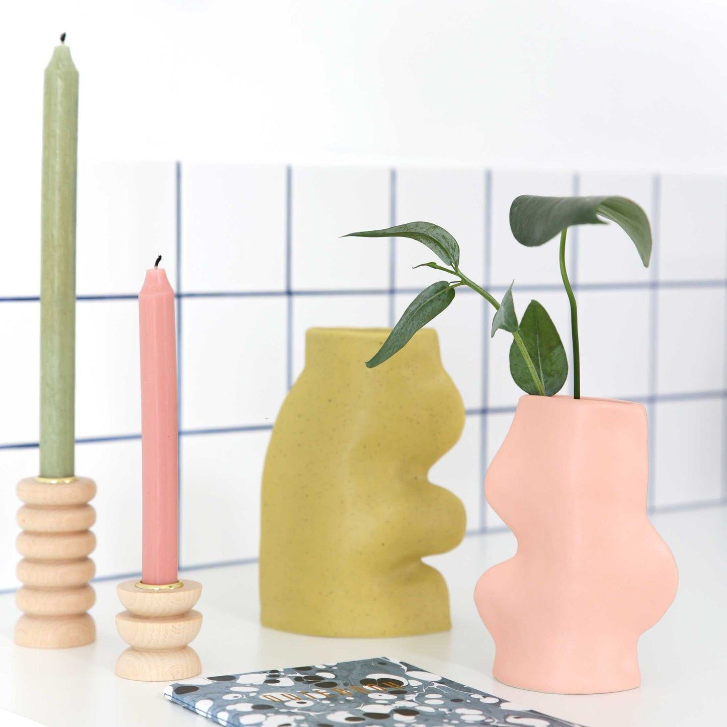Fluxo Ceramic Vase - Medium Pink